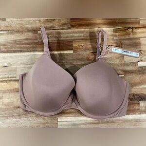 Skims Kim Kardashian Women’s Bra 34D New with Tags